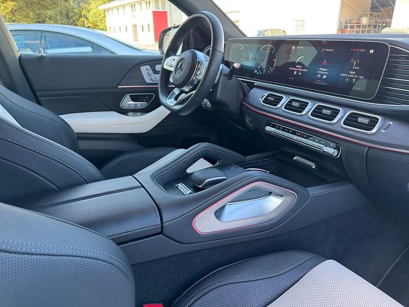 Mercedes-Benz GLE 400d 243kW 4M Vzduch AMG Tažné - fotka 7 z 17