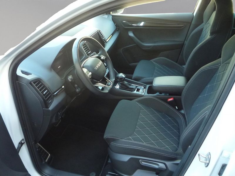 Škoda Karoq (2025) 2,0TSi 140kW DSG 4x4 SportLine - fotka 9 z 14