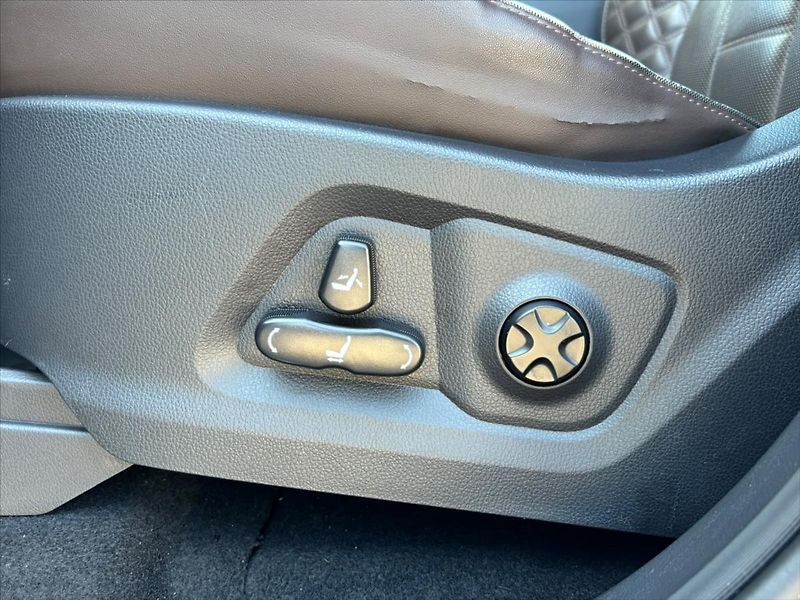 SsangYong Rexton 2,2 E-XDI  E-TRONIC G4 Premium - fotka 29 z 31