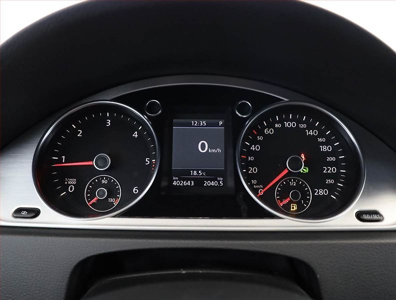 Volkswagen Passat CC (2010) 2.0 TDI BMT, 4X4, Automat - fotka 9 z 20