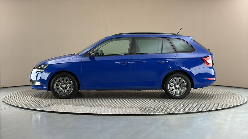 Škoda Fabia 1.0 TSI Black Combi - fotka 4 z 24