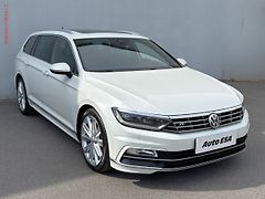 Volkswagen Passat (2017) 2.0 TSi, R-Line, DSG, panor - fotografie inzerátu