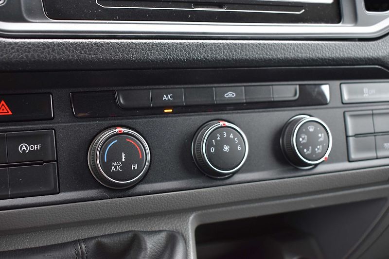 Volkswagen Crafter 2.0 TDI 103kW L2H2*CARPLAY*DPH - fotka 22 z 26