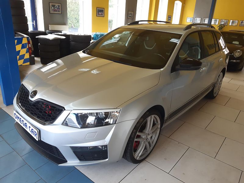 Škoda Octavia 2.0 TDI RS COMBI NAVI - fotka 3 z 29