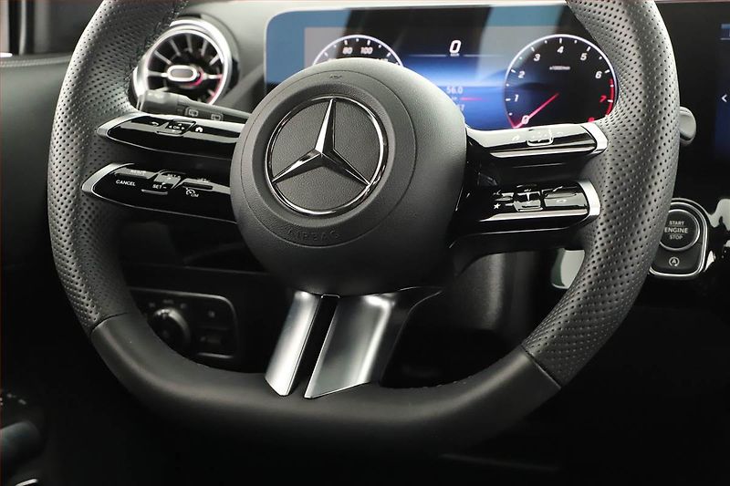 Mercedes-Benz GLA (2026) 220 4MATIC, AMG LINE - fotka 20 z 21