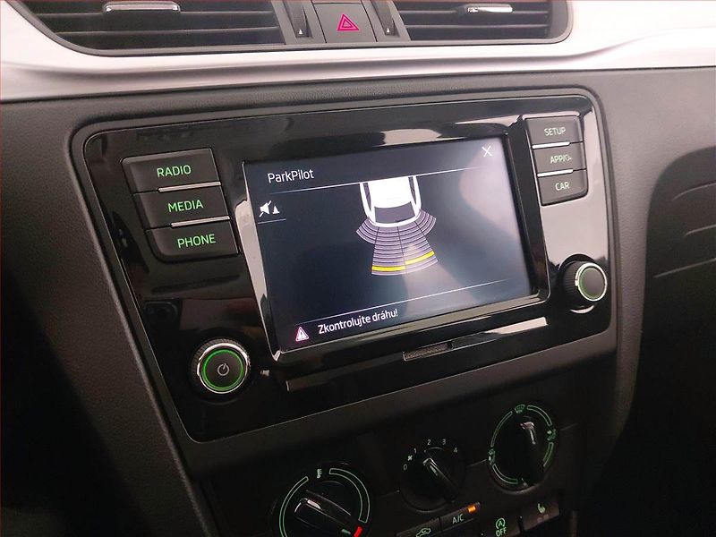 Škoda Rapid (2018) Spaceback 1.0 TSI - fotka 16 z 18