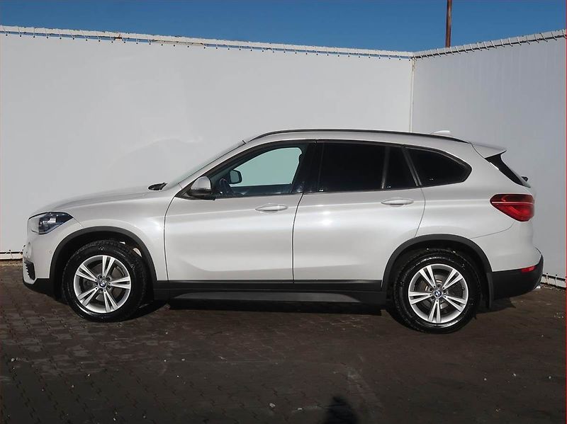 BMW X1 (2017) sDrive18d, Automat, Serv.kniha - fotka 3 z 19