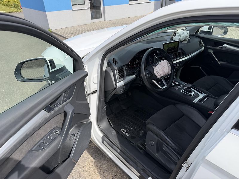 Audi Q5 40TDi QUATTRO SPORT závěs nav  - fotka 11 z 19