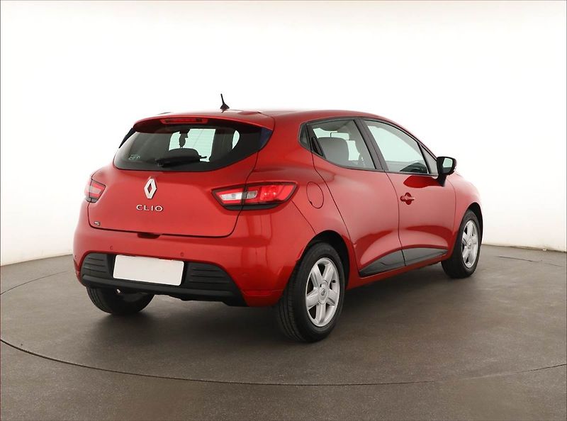 Renault Clio (2019) 0.9 TCe, Tempomat - fotka 5 z 16