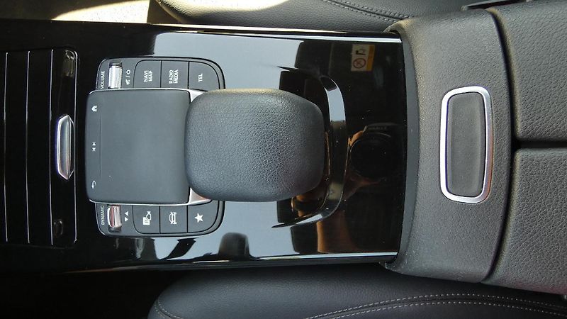 Mercedes-Benz Třídy A 180d - fotka 17 z 22