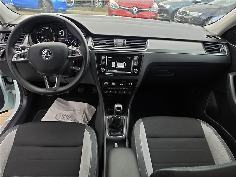 Škoda Rapid 1,2 TSi 81KW Style Tempomat - fotka 23 z 46