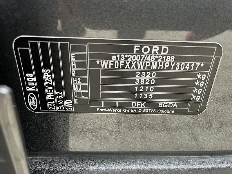 Ford Kuga (2023) 2.5 Plug-in Hybrid, ST-Line  - fotka 44 z 44