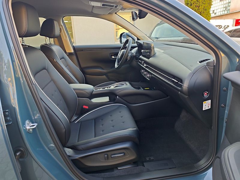 Honda ZR-V (2026) 2.0e:HEV 135kW Sport - fotka 7 z 24