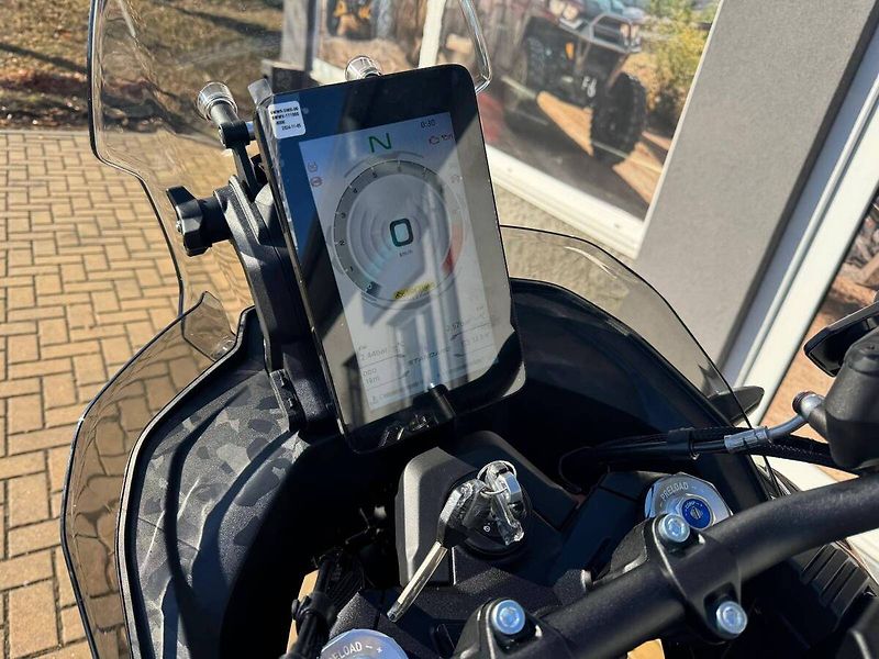 CFMOTO 800 MT (2025) 800MT-X EU5+ SKLADEM -  Akce n - fotka 3 z 6