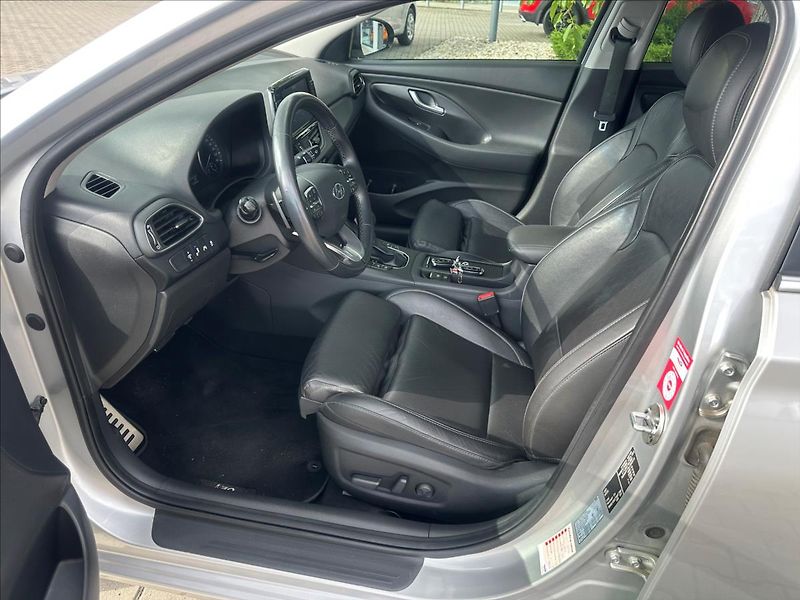 Hyundai i30 1,4 17 FB 1,4 T-GDI DCT STYLE - fotka 15 z 27