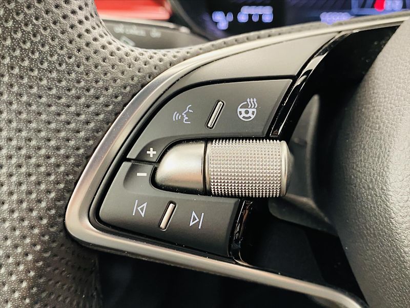 Škoda Fabia 1,0 TSI 85kW Monte Carlo - fotka 20 z 25