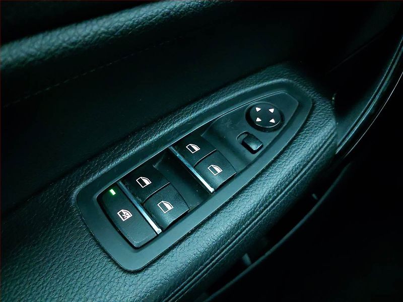 BMW Řada 1 (2017) 118d, Automat, Navi, Tempomat - fotka 17 z 20