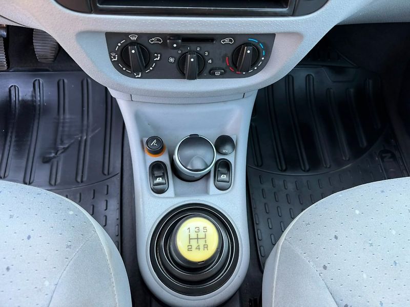 Citroën C3 1.1i Koup v ČR/2.MAJ - fotka 16 z 17