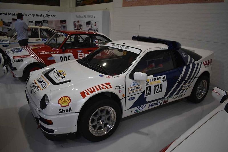 Francois Delecour u zapůjčeného vozu Alpine pro Rally Pačejov