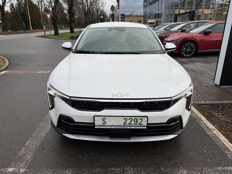 Kia K4 1,6 T-GDi GPF 7DCT TOP 110 KW  - fotka 3 z 10