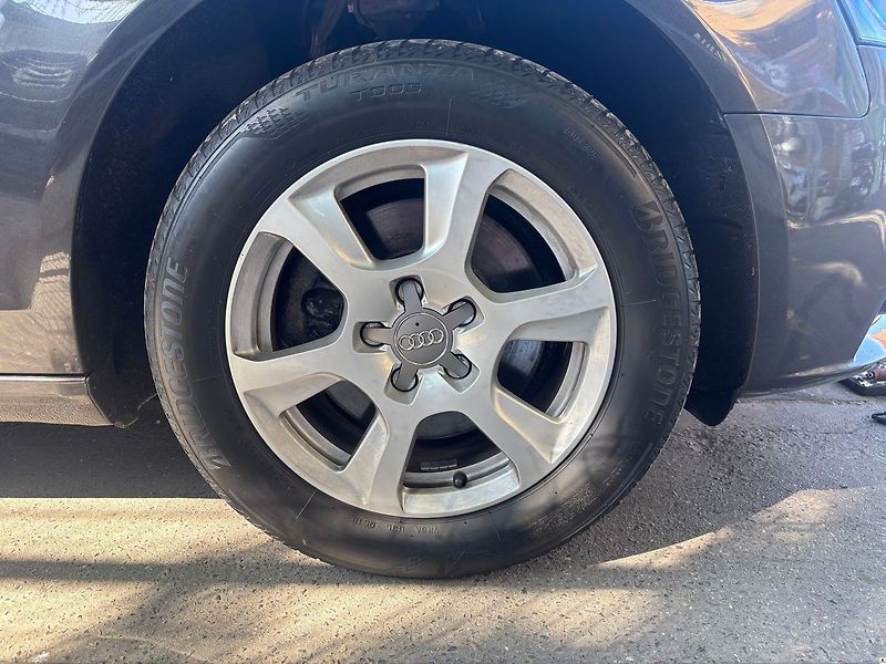 Audi A4 1.8TSi/2010/S.KNIHA-MAN6-2.MAJ - fotka 43 z 46