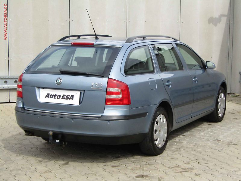 Škoda Octavia (2007) 2.0TDi, AC, TZ, park.čidla - fotka 4 z 19