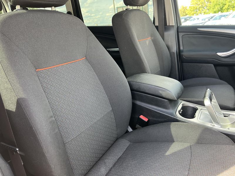 Ford Galaxy (2008) 2.0 Benzin 107 KW 7 míst - fotka 16 z 24