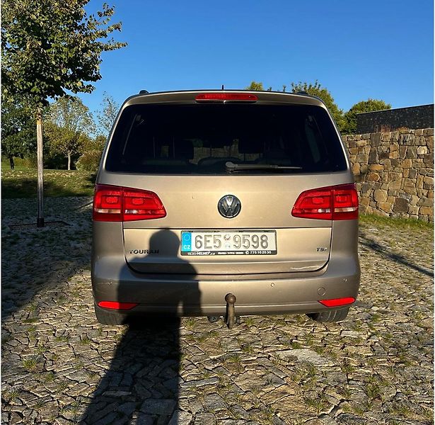 Volkswagen Touran (2012) - fotka 7 z 27