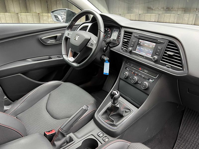 Seat Leon FR 1.4 TSi 90 kW SERVISKA - fotka 6 z 13