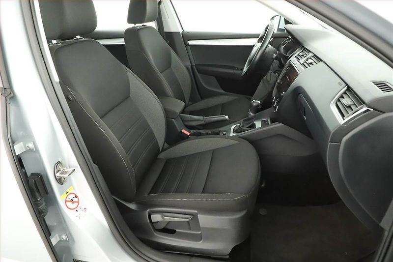 Škoda Octavia (2020) 2.0 TDI, Automat, Navi - fotka 13 z 15
