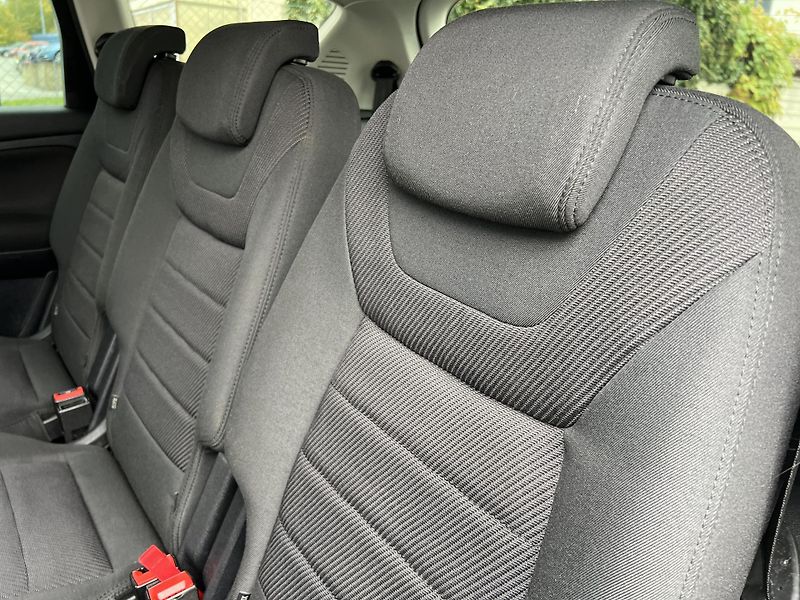 Ford S-MAX 2.0TDCi 7MÍST TAŽNÉ KLIMA ALU - fotka 25 z 46