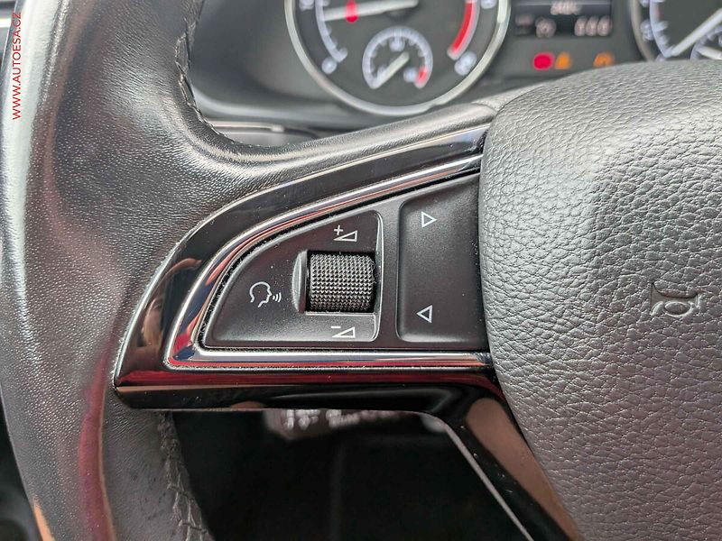 Škoda Superb (2019) 1.6 TDi, Style, DSG, bixen - fotka 13 z 15