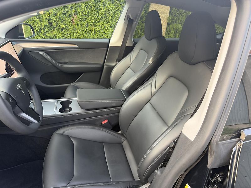 Tesla Model Y DUAL MOTOR-LONG RANGE-TAŽNÉ- - fotka 10 z 19