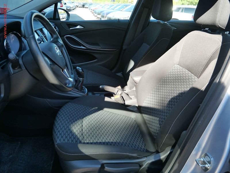 Opel Astra (2017) 1.4T, 1.maj,ČR, AC, výhřev - fotka 9 z 18