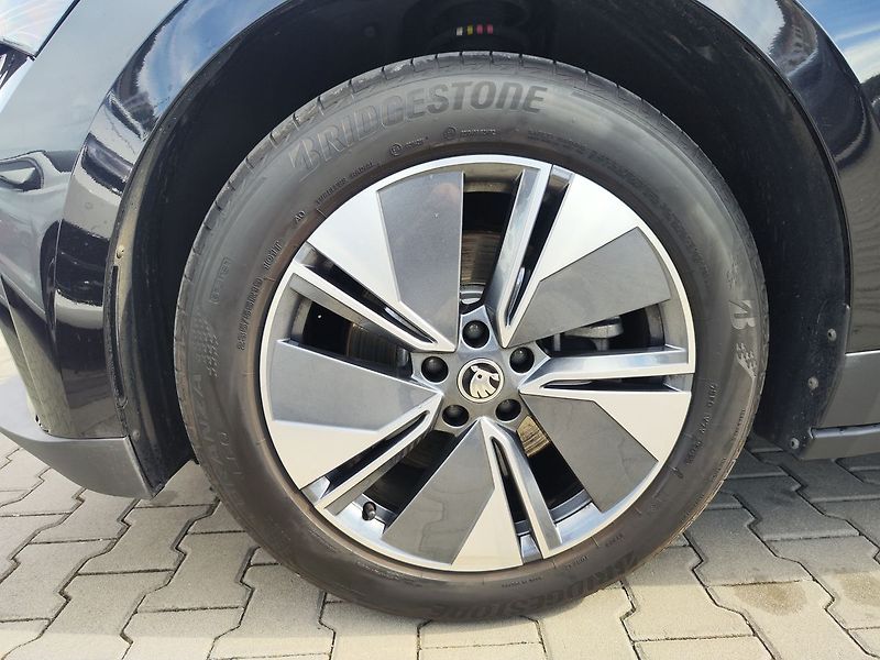 Škoda Enyaq EV/55 kWh/125kW Tour 50 - fotka 36 z 36