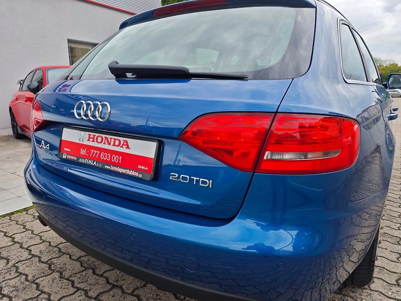 Audi A4 (2008) Avant 2.0 TDi Automat - fotka 33 z 37