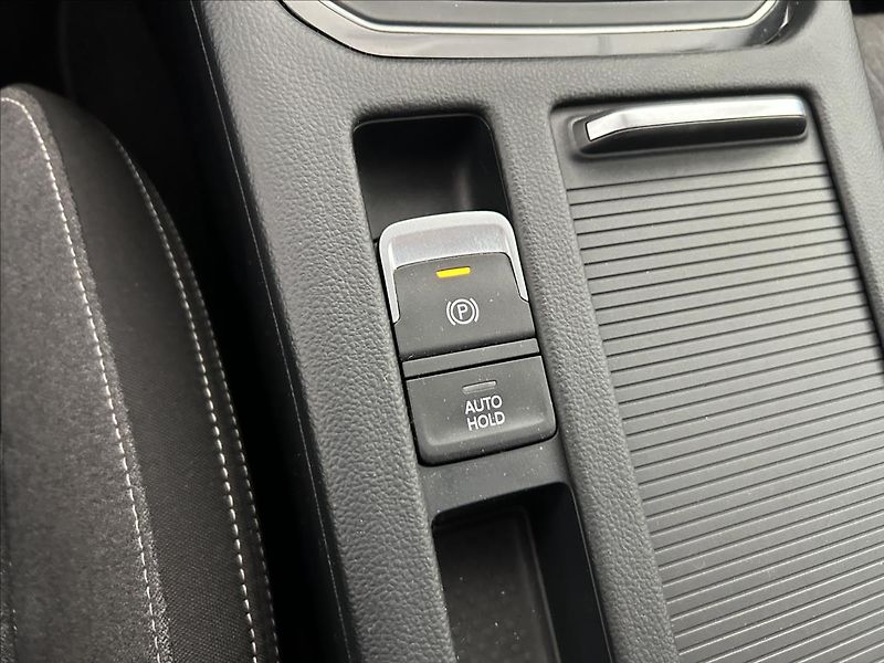 Volkswagen Passat 2,0   TDI 90kW,DSG,SERVISKA - fotka 23 z 31