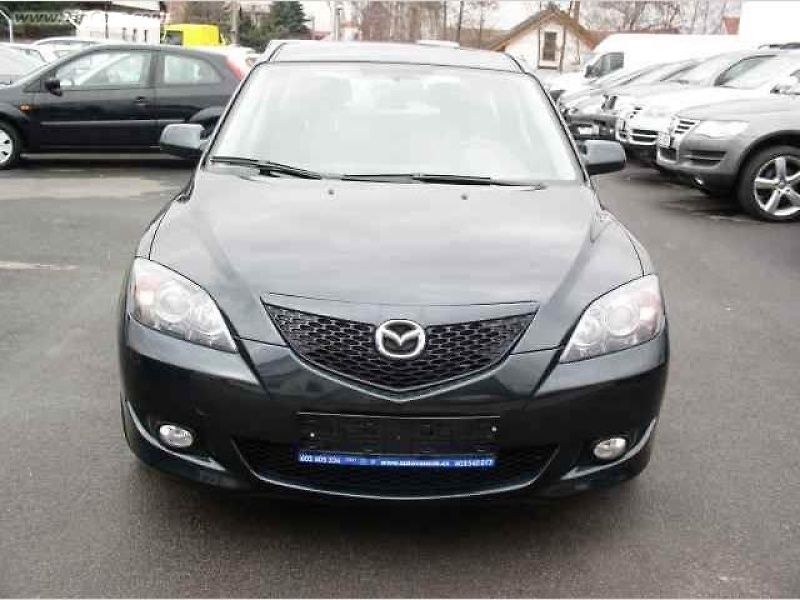 Podoba Mazdy 3 MPS je zatím tajemstvím (na fotce civilní Mazda 3)