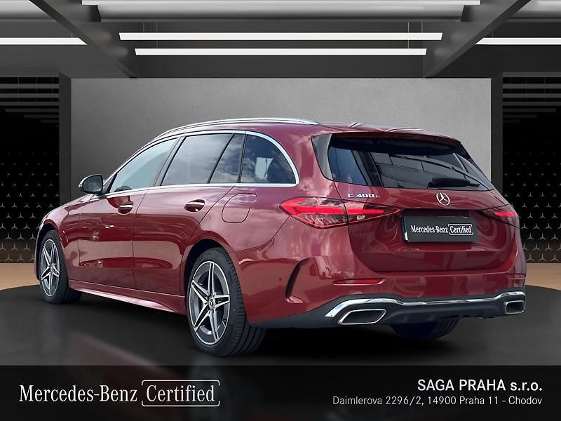 Mercedes-Benz Třídy C 300 e kombi AMG Line - fotka 7 z 21