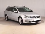Volkswagen Passat (2013) 2.0 TDI, Automat, Navi, Xenony - náhled 1