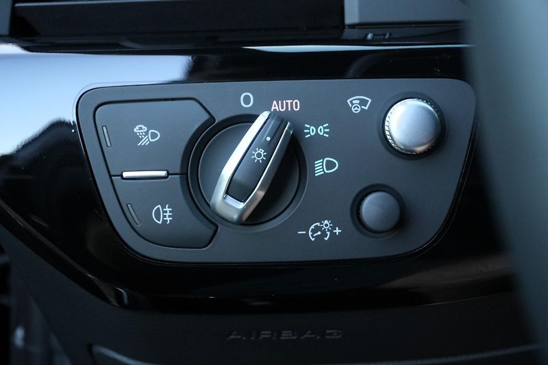 Audi A4 Allroad 50 TDI,Webasto, HUD, Kůže, B&O - fotka 34 z 46