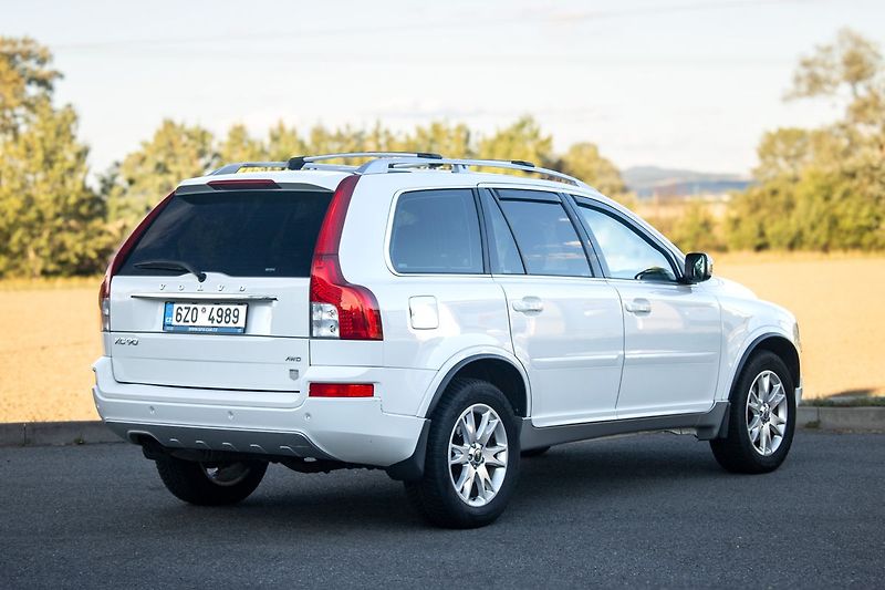 Volvo XC90 - fotka 5 z 26