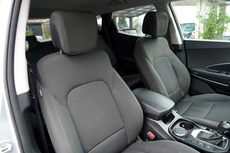 Hyundai Santa Fe 2.2 CRDi 4WD/Style/4x4/CZ - fotka 29 z 50