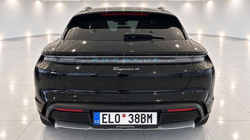 Porsche Taycan (2023) - fotka 6 z 25