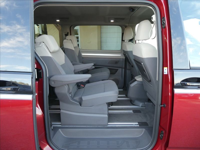 Volkswagen Multivan 2,0 TDi BULLI 1.MAJITEL,DPH,ČR - fotka 28 z 45