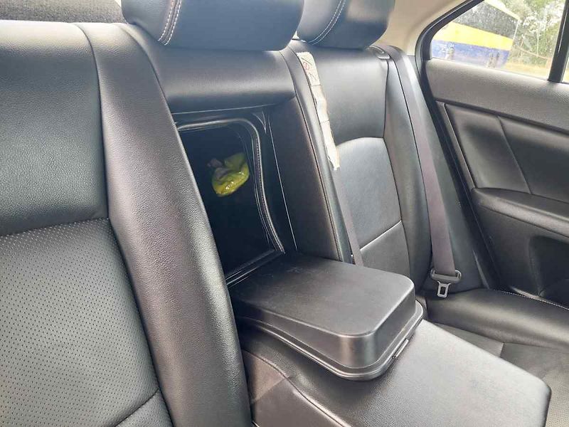 Suzuki Kizashi 2.4 4WD - fotka 29 z 59