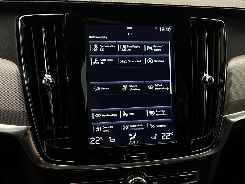 Volvo S90 D5 AWD R-DESIGN AUT - fotka 29 z 41