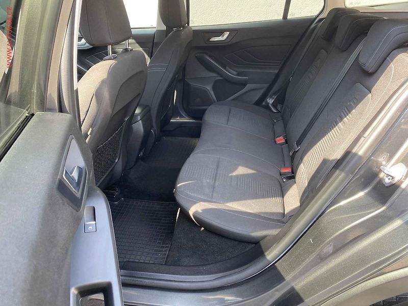 Ford Focus (2019) 1.0EB, Active, AT, LED, navi - fotka 10 z 19