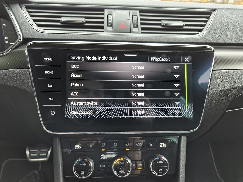 Škoda Superb Combi SPORTLINE 147kw DSG 19AL - fotka 29 z 49