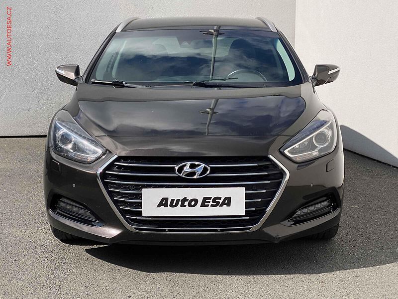 Hyundai i40 (2015) 1.7CRDi, 2.maj,ČR, Bixen - fotka 2 z 19
